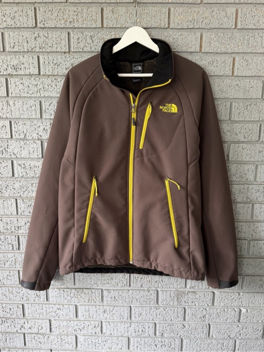 The North Face Apex Bionic Softshell Jacket Brown Yellow Size Medium